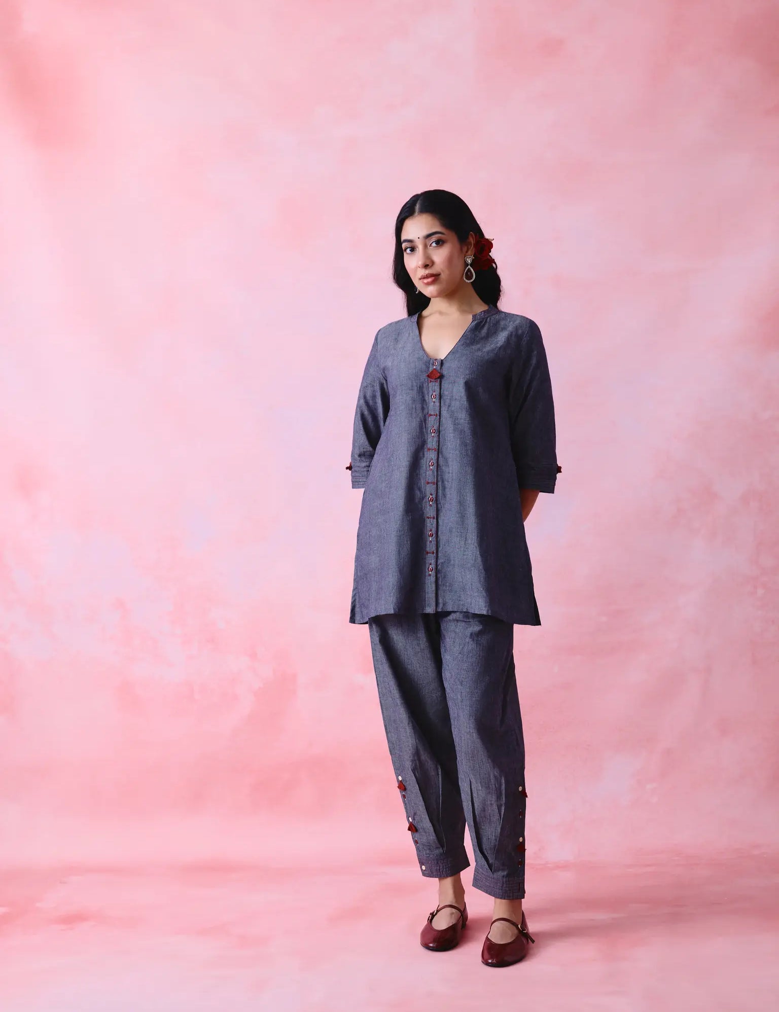 Grey embroidered kurta set for women