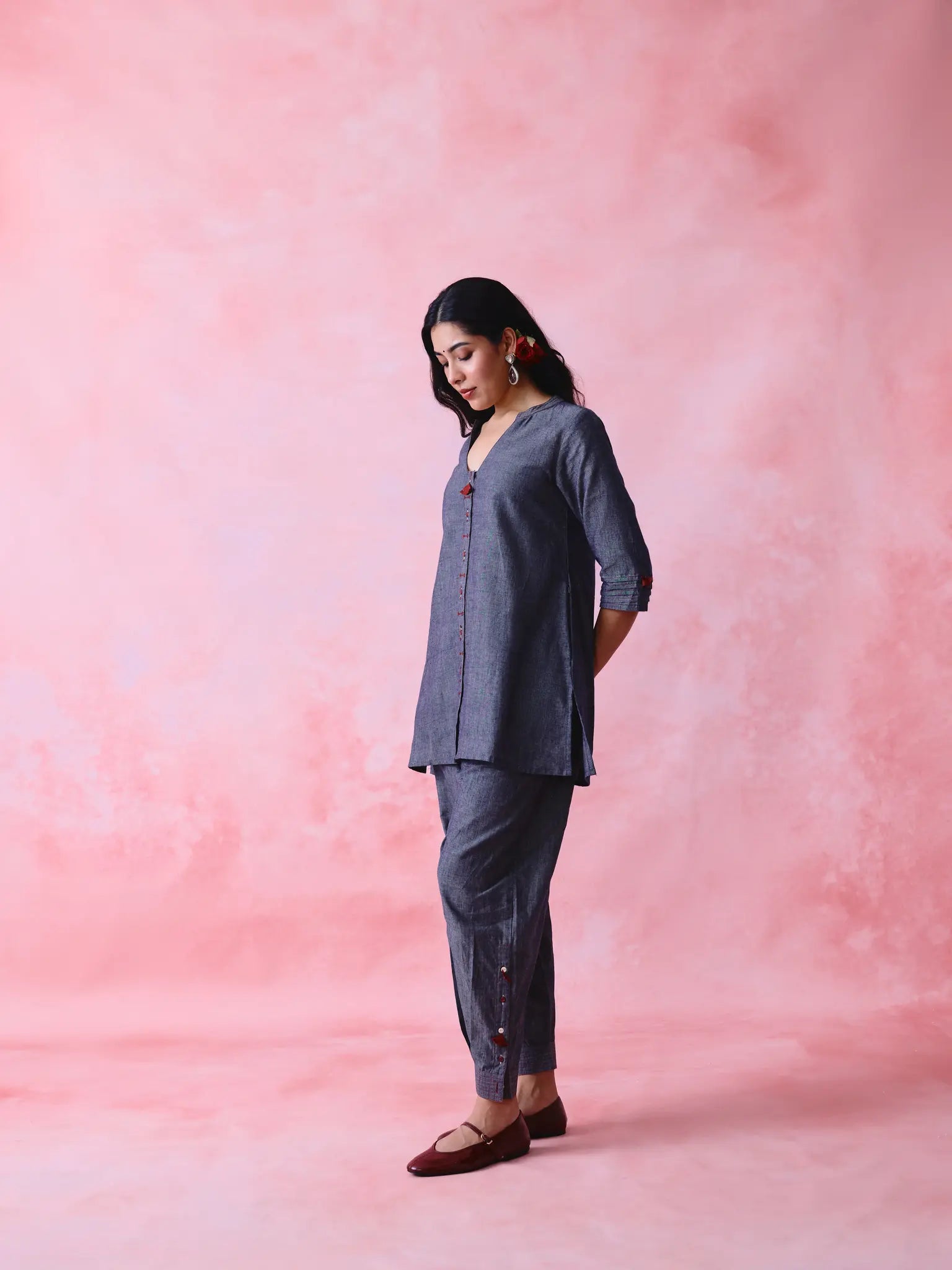 Grey cotton Mangalgiri kurta and pant co-ord with hand embroidery, multicolour buttons and cotton-bell details.