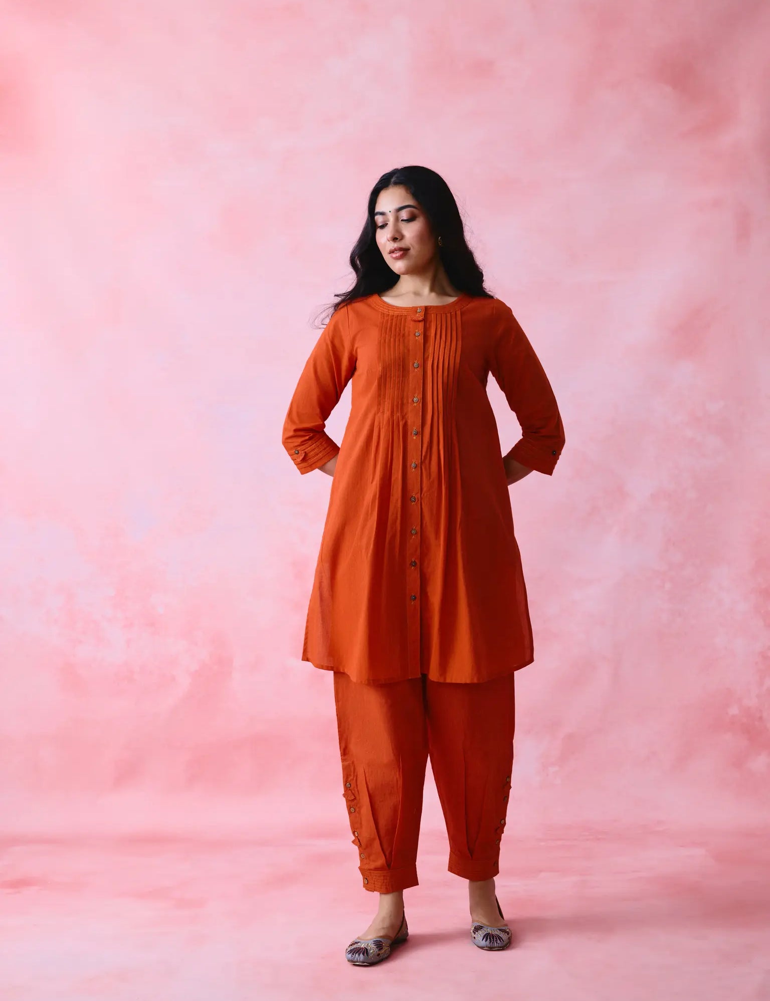 Woman in red Mangalgiri  kurta set