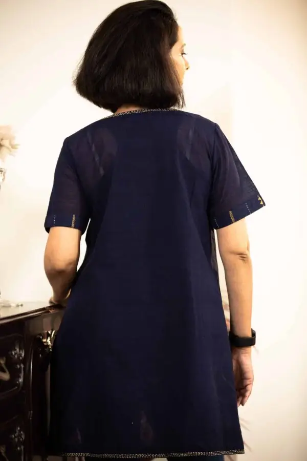 Hand Embroidered Navy Blue Mangalgiri Cotton Kurta - Image 5