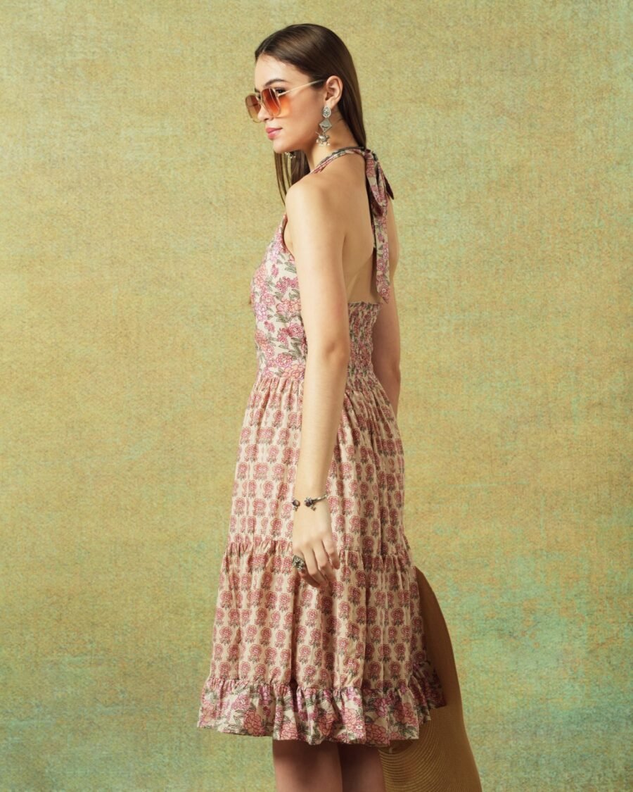 Side view of pink halter neck crinkled Jaipur block print dress with Jaal pattern – RA Studio